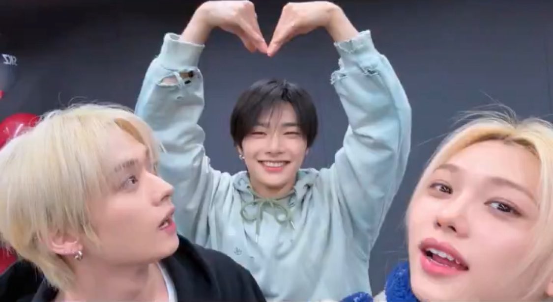 scent_lix1's tweet image. 너네를 좋아한단다