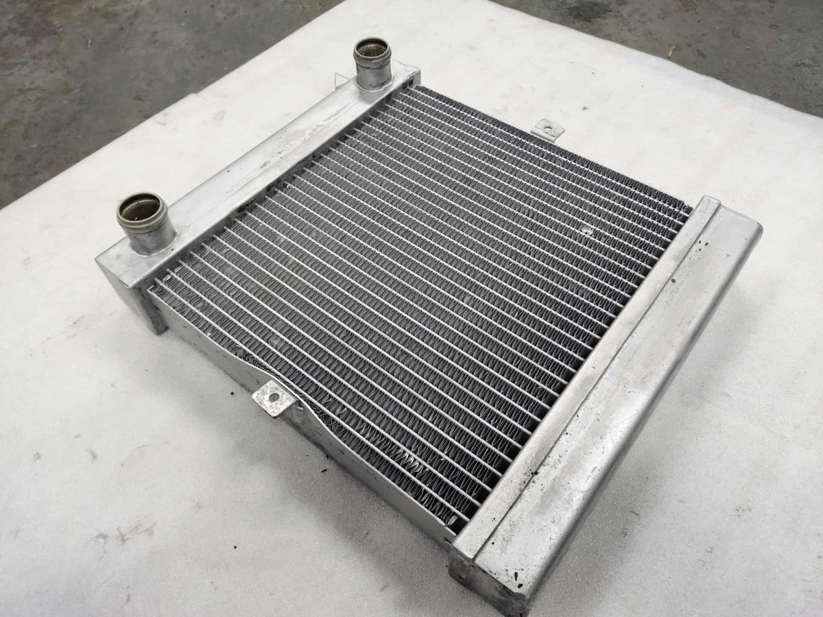 sanyo0528817857's tweet photo. HDP(Heat Dominator Paint)
#HDP
#HeatGuard
#HeatRelease
#学生フォーミュラ https://t.co/hXHEeQPThv
