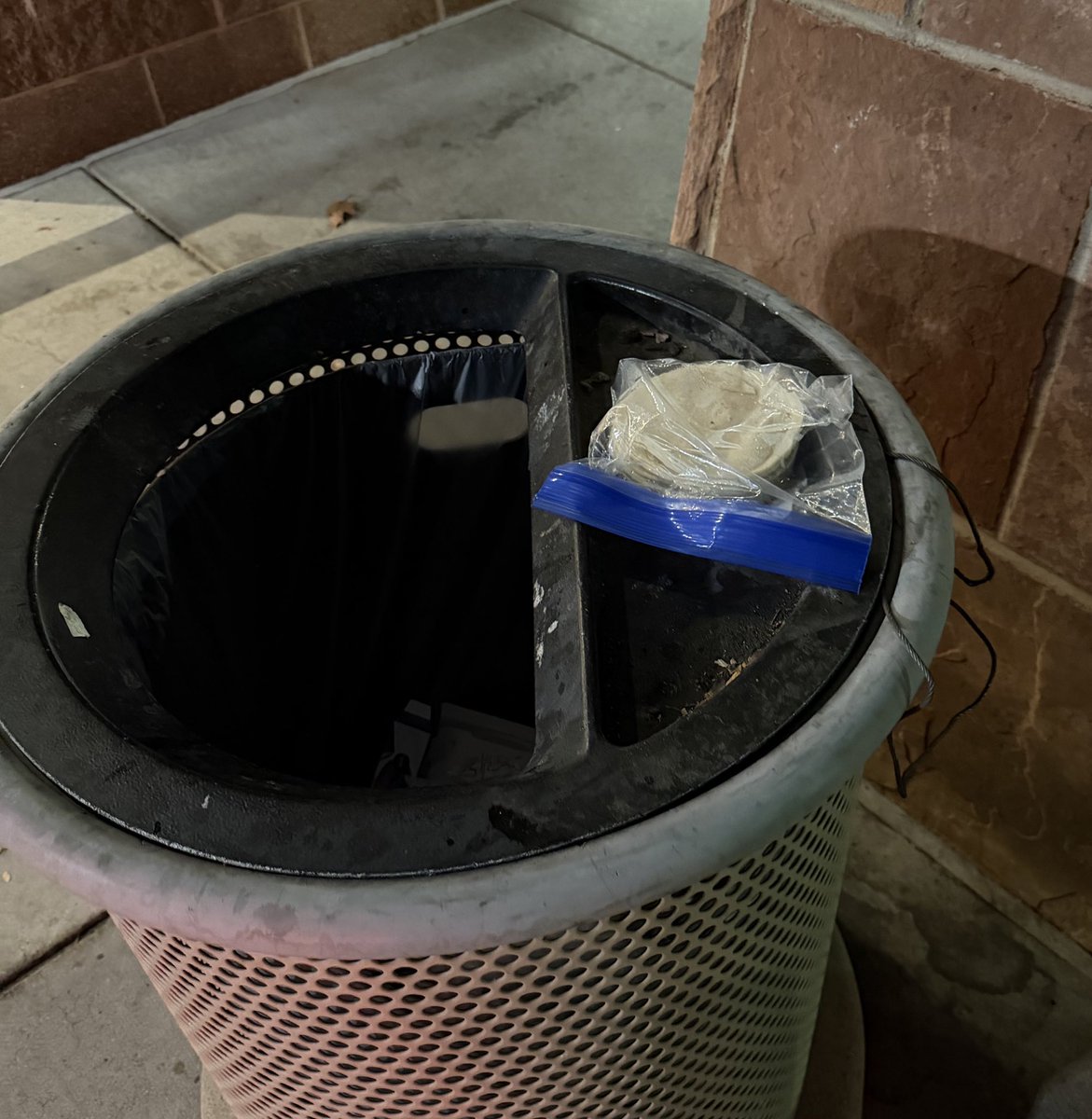 nissanqueef's tweet photo. Bag of tortillas on top of dah trashcan https://t.co/74Tn1bRFef