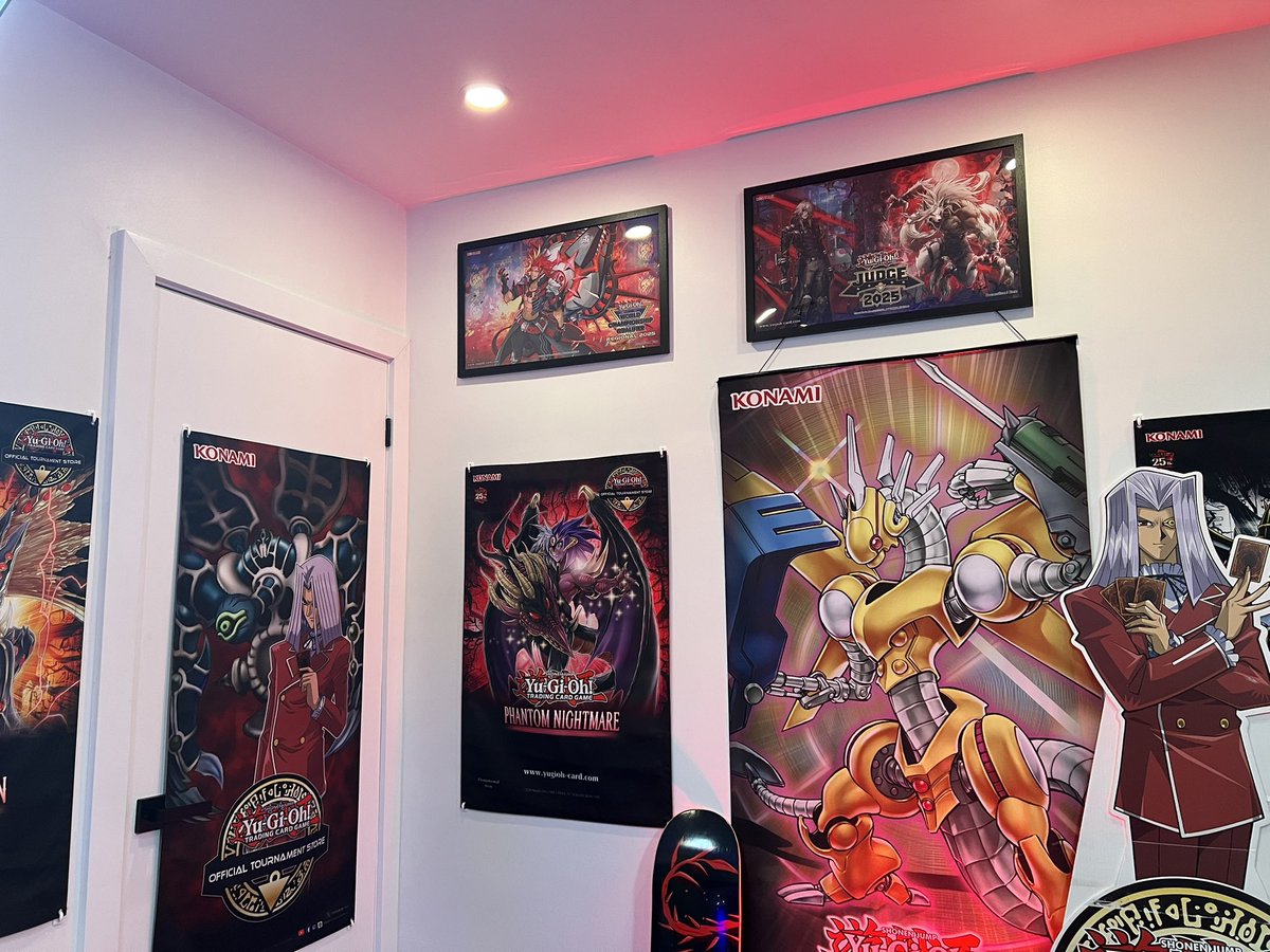 TheDistantCoder's tweet image. Making a couple improvements to the studio 😍❤️