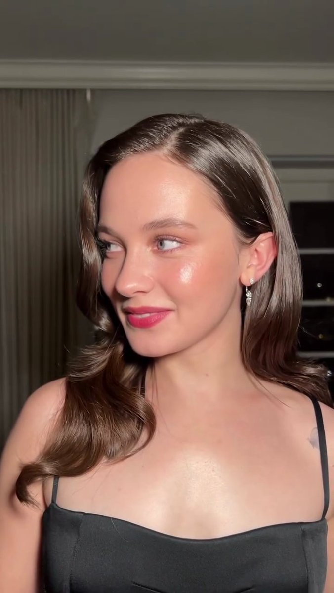 TheCinesthetic's tweet image. Cailee Spaeny stuns for ‘WAKE UP DEAD MAN: A KNIVES OUT MYSTERY’ press.