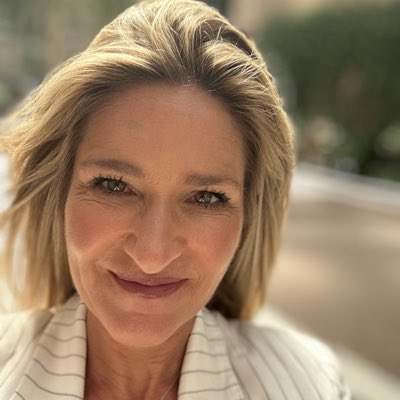 AmyAuster's tweet photo. #NewProfilePic https://t.co/z5WpUCMFtv