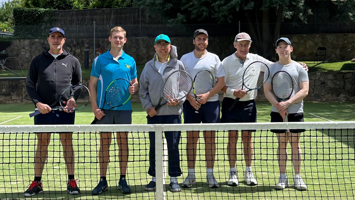 JPEmbassyAU's tweet image. &quot;The competition was on fire between Aussies &amp;amp; Diplomatic Corps!🔥🎾Thrilled to share that I finished runner-up in adv mixed doubles at the Diplomatic Australian #Tennis Tournament! Huge thanks to organisers, Chair 🇹🇷Ambassador H.E. Ufuk Gezer &amp;amp; my brilliant partner🙌&quot;-Amb Suzuki
