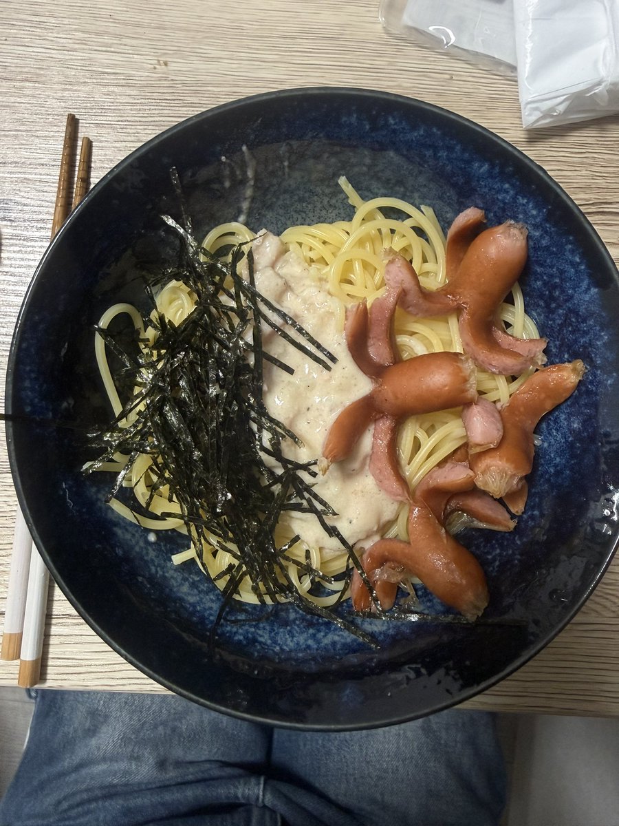 __drowning___'s tweet photo. お家でご飯 https://t.co/GYHVm7MA68