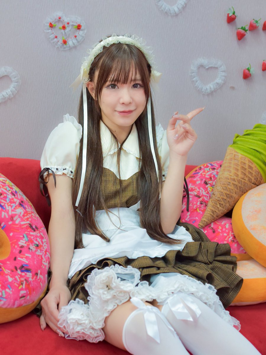 sakiyamatoshiya's tweet image. スタジオで、メイド服でくつろぐ、田中優衣さん。 #チェリッシュ撮影会 #田中優衣  
@yuiyuiyui_mmc