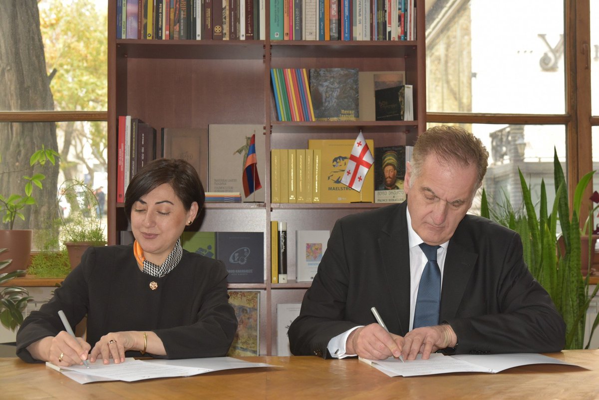 NatLibArm's tweet image. Այսօր ՀԱԳ-ը հյուրընկալեց Վրաստանի Իլյա Ճավճավաձեի անվան  ազգային գրադարանի պատվիրակությանը։Այցելել էին Վրաստանի ազգային գրադարանի տնօրեն Կոնստանտին Գամսախուրդիան, գրադարանային ռեսուրսների վարչության ղեկավար Լևան Թաքթաքիշվիլին և գրացուցակավորման բաժնի ղեկավար Բեկա Ղաժոնիան։