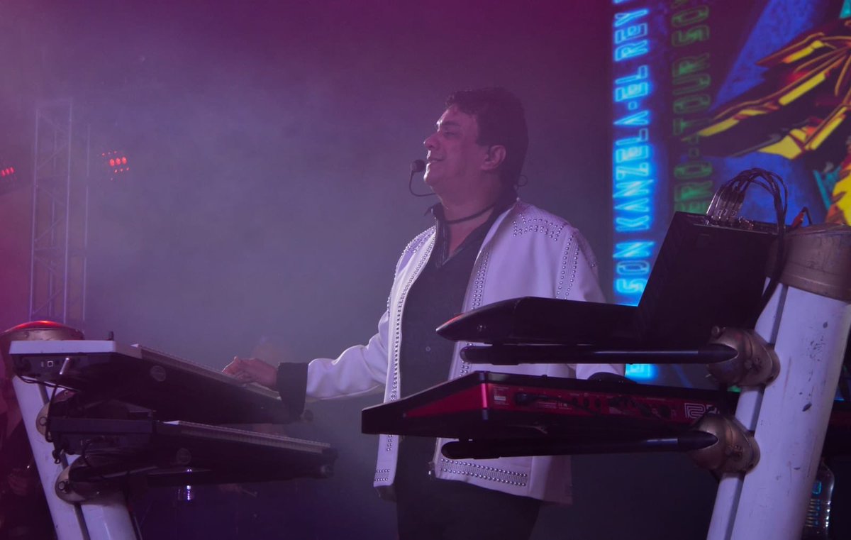 INFORMATYUC's tweet image. Nelson Kancela pone a bailar a los yucas en Xmatkuil.