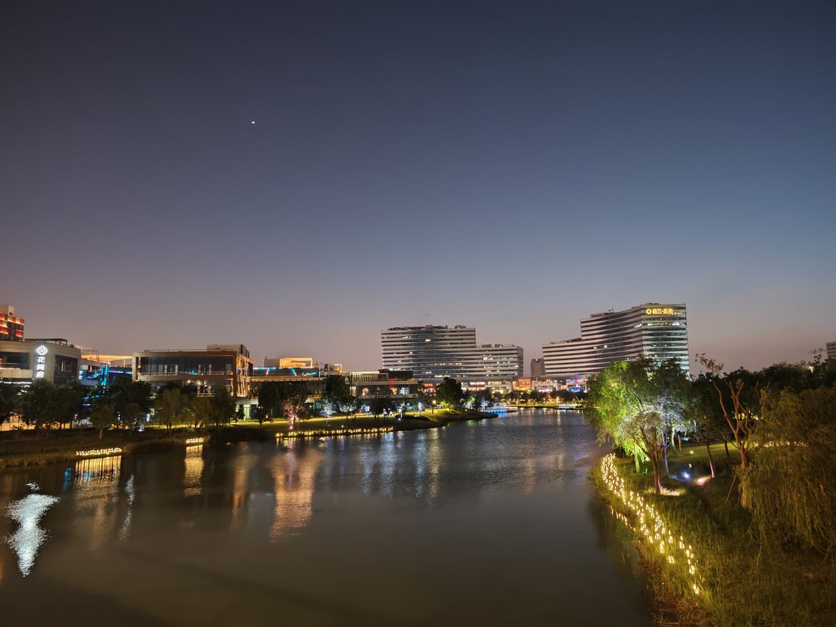 Spring_12347890's tweet image. 这里夜景，谁看过？