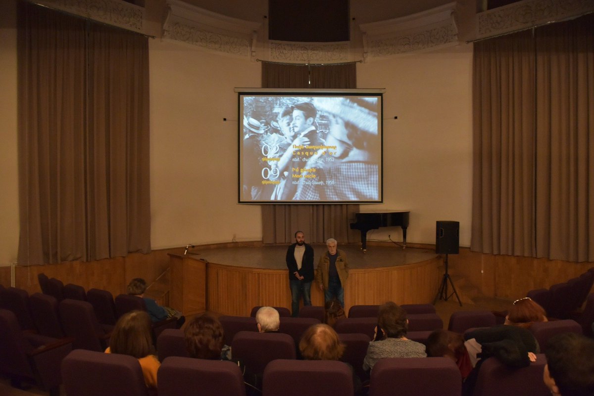 NatLibArm's tweet image. Ժան Ռենուարի «Խաղի կանոնները» ֆիլմի ճակատագիրն ինքնին դրամա է։ Երբ 1939 թվականին այն առաջին անգամ ցուցադրվեց Փարիզում, հանդիսատեսը չկարողացավ հանդուրժել ռեժիսորի ներկայացրած դառը ճշմարտությունը։