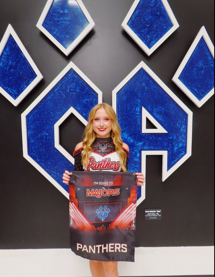 Maddy_Gayle's tweet image. MAJORS FILMING!! #cheerathletics #panthers #majors #majorsfilming