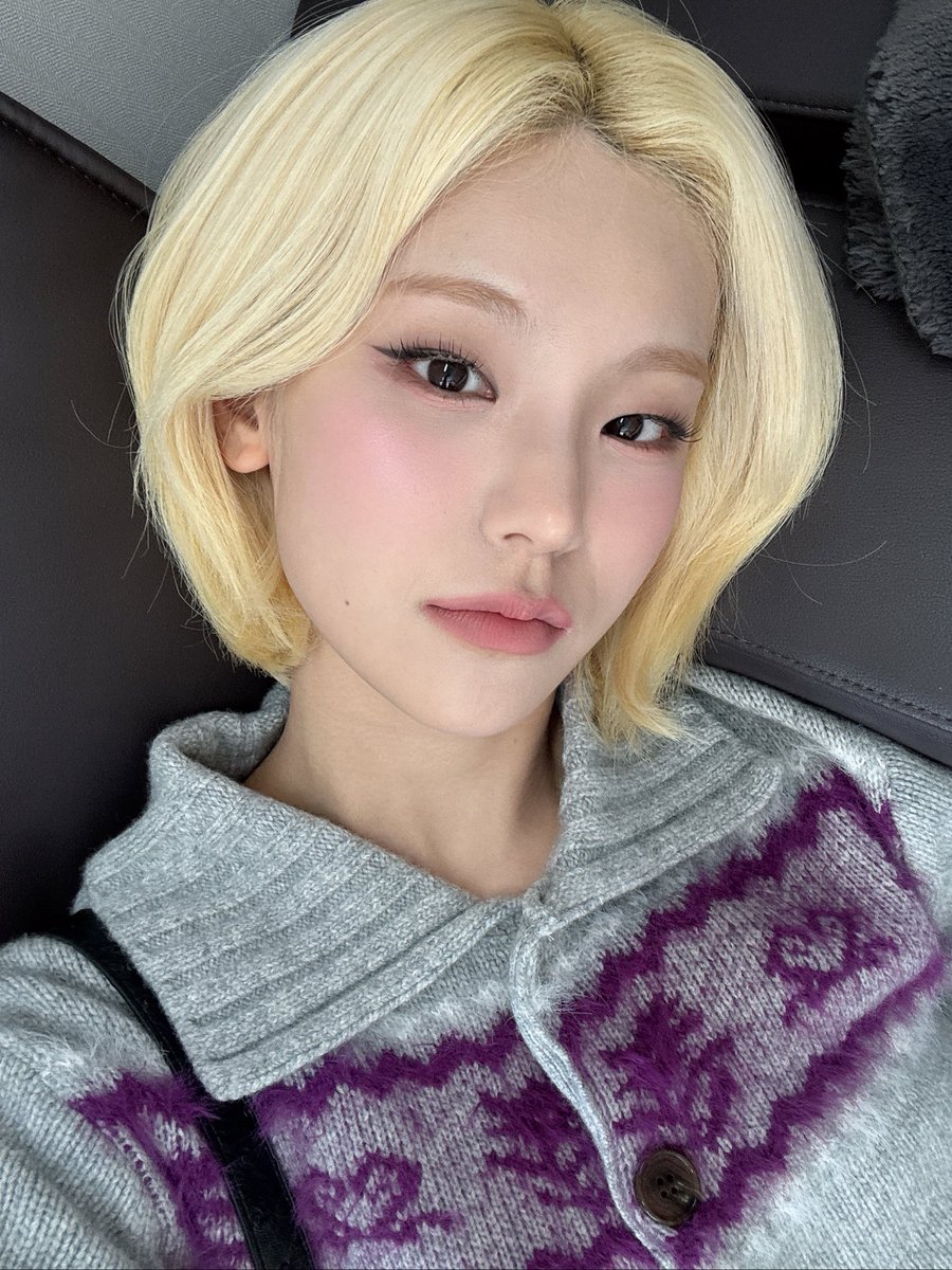 itzypopbase's tweet image. ITZY’s Yeji stuns in a newly shared Bubble photo.