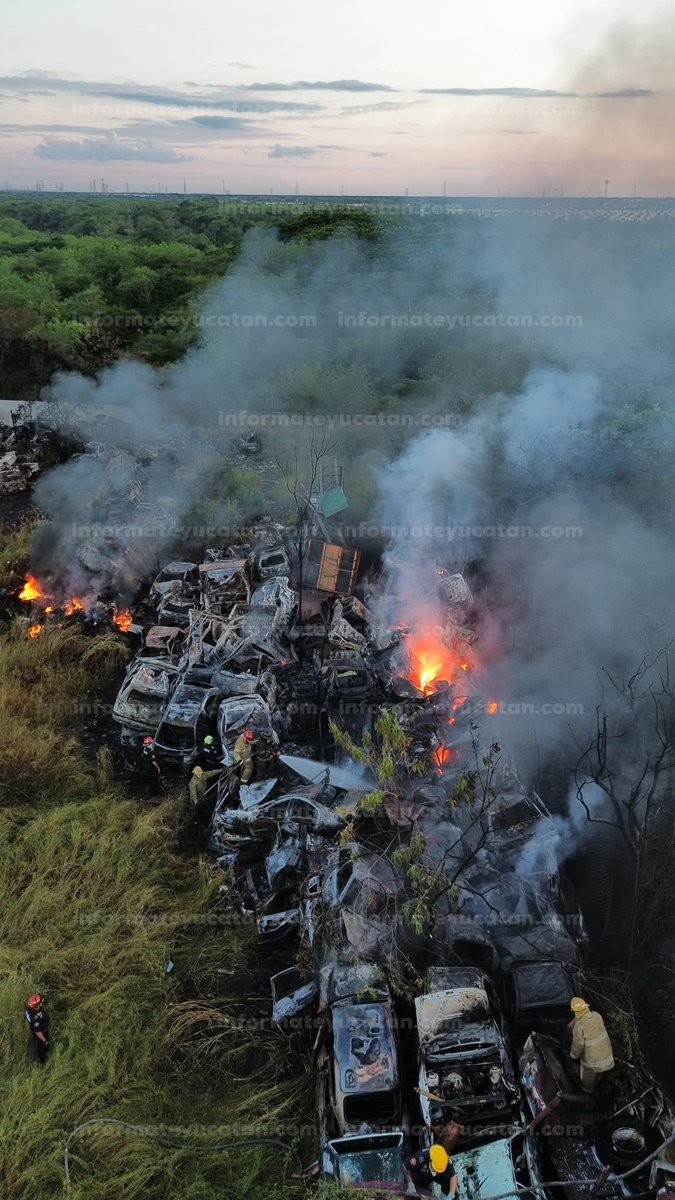 INFORMATYUC's tweet image. Incendio en corralón de la Mérida-Cancún. 
 informatyucatan.com