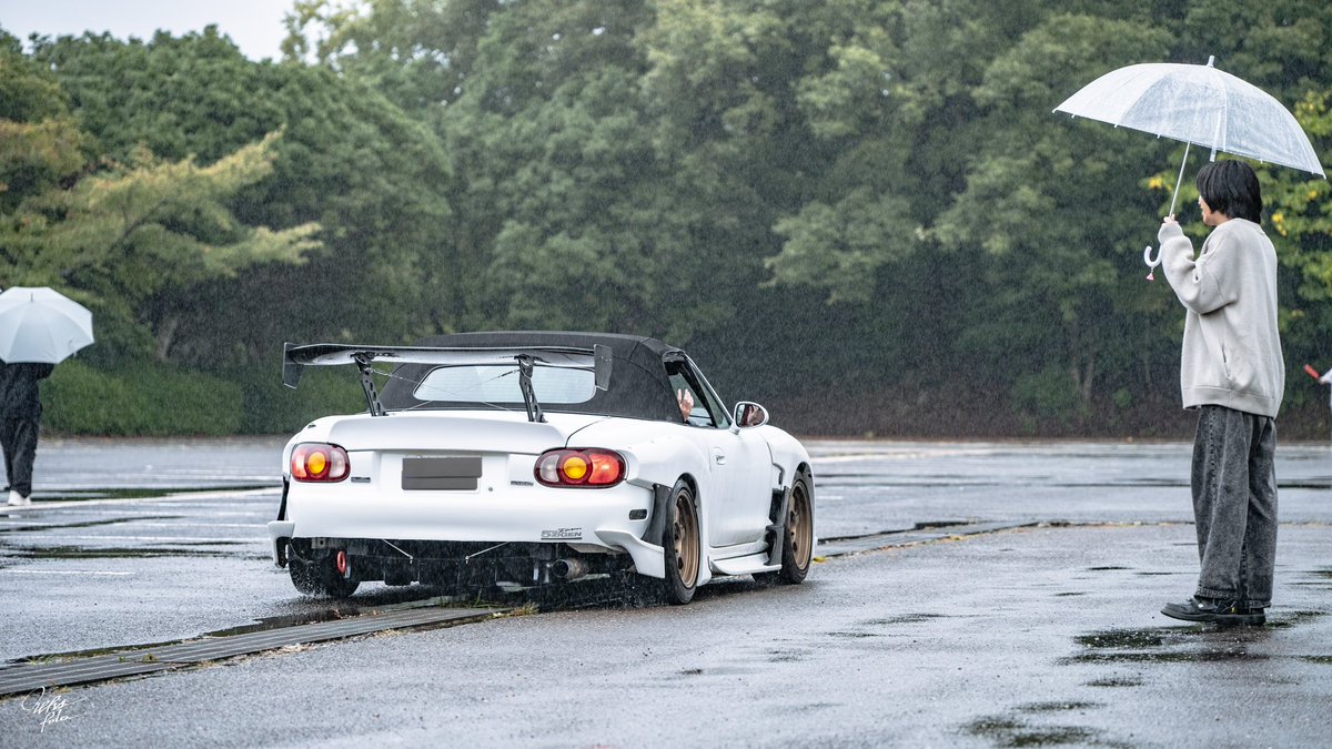 #天候が悪い時の愛車の写真を上げろ

思えばツインもスリミも雨やったなw
