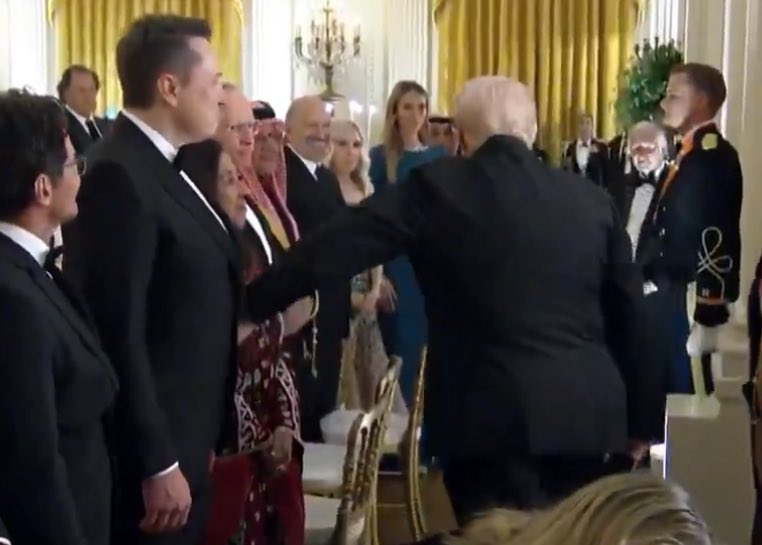 AutismCapital's tweet photo. 🚨 BREAKING: Trump gave Elon the walk-by pat. Physical contact has been established! We are so freaking back! 🔥 https://t.co/8Q365CUqHK