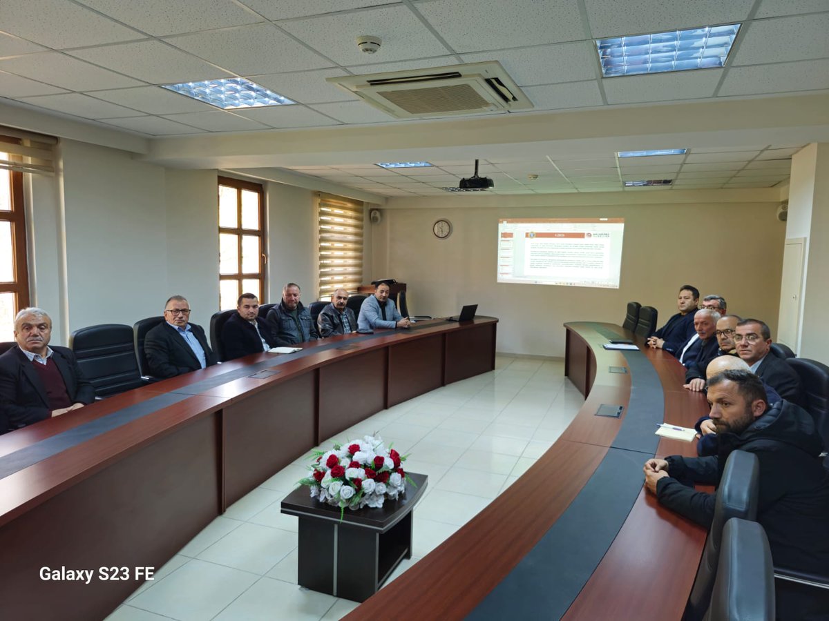 İl Müdürlüğümüz tarafından Kabataş ilçemizde faaliyet gösteren derneklerin yöneticilerine dernek mevzuatı kapsamında eğitim verildi.