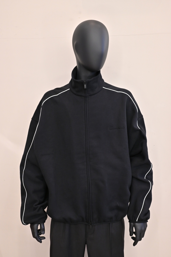 zefirosapporo's tweet image. ESSENTIALS　
MODERN FIT FLEECE TRACK JACKET  
zefirosapporo.blog133.fc2.com/blog-entry-486… 
#trackjacket #essentials 
#fearofgodessentials
#zefirosapporo 
#sapporo #hokkaido
#エッセンシャルズ 
#フィアオブゴットエッセンシャルズ
#トラックジャケット
#ゼフィーロ札幌 #ゼフィーロ
#札幌 #北海道