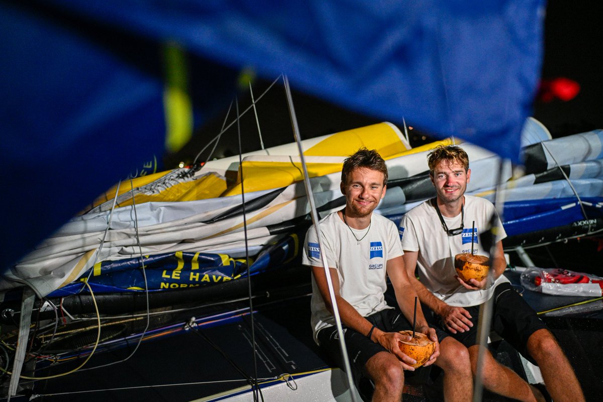 🏁 Thimoté POLET - Pierrick LETOUZE franchissent la ligne d’arrivée de la 2e étape à la 15e place de la #TransatCaféLOR Le Havre Normandie, à bord de ZEISS en Class40 ! 👏 

⏱ Temps de course : 17j 16h 56mn 22sec

📸 Jean-Louis Carli / Alea 

#RouteduCafé