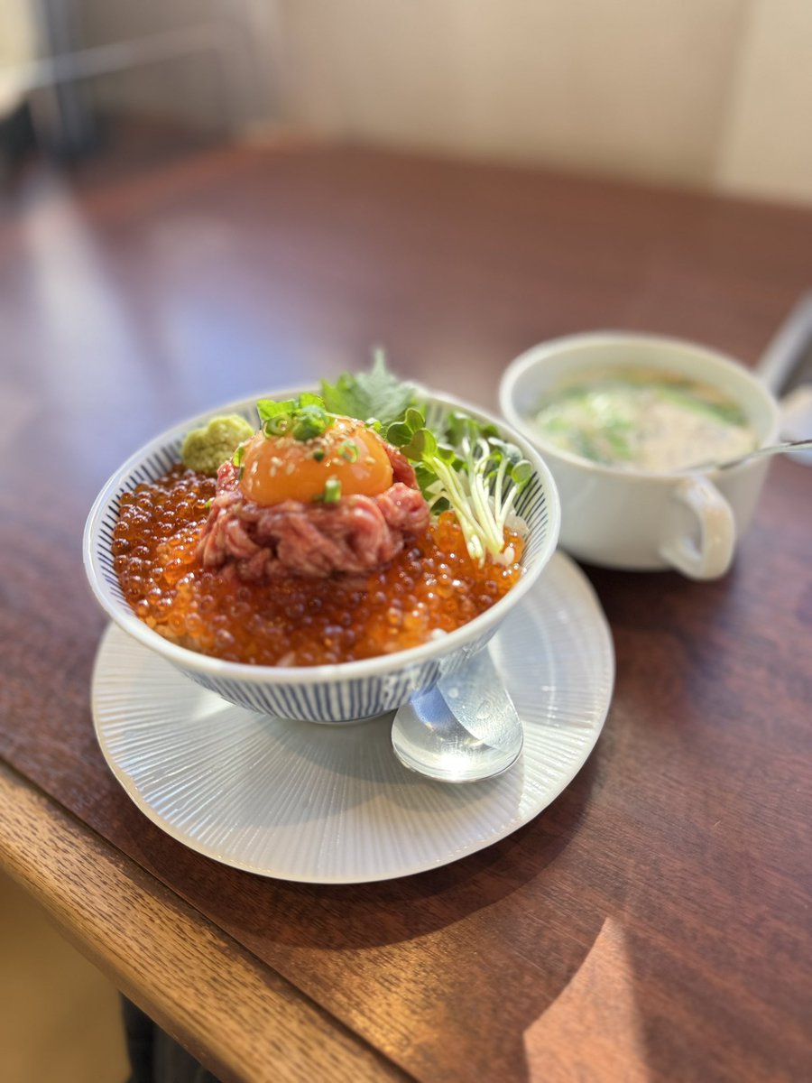 お昼。
お正月終わったら摂生しようと思う。