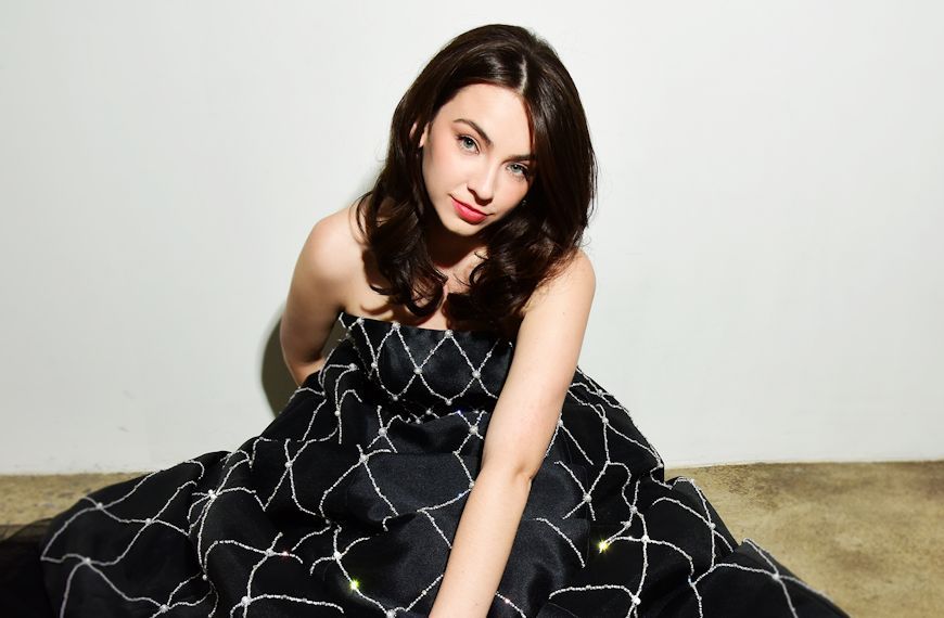 SegerstromArts's tweet image. Stella Cole, that old familiar song on TikTok