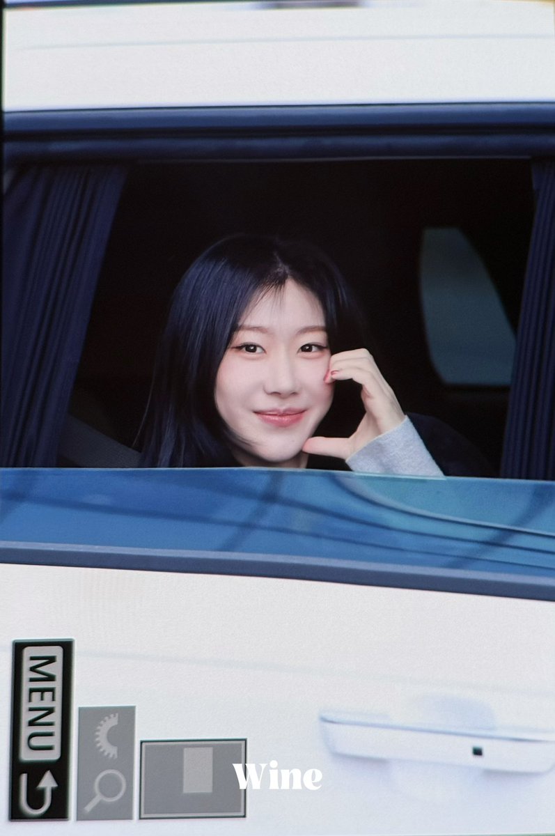 251119 퇴근🥰🥰🥰

#ITZY #있지 #CHAERYEONG #채령