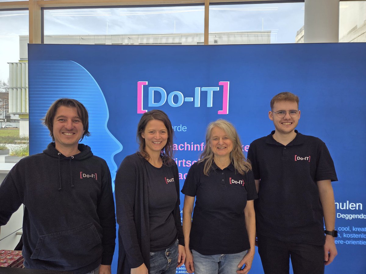 EDVSchulen's tweet photo. Letzten Samstag waren wir wieder auf der Jobmesse in #Deggendorf anzutreffen!

#Ausbildung #Weiterbildung #Informatik #Wirtschaftsinformatik #Fachinformatik #Anwendungsentwicklung #Systemintegration #KI #AI #Bachelor #Plattling #Passau #Grafenau #Freyung #Niederbayern #Deggendorf https://t.co/GbsprojNST