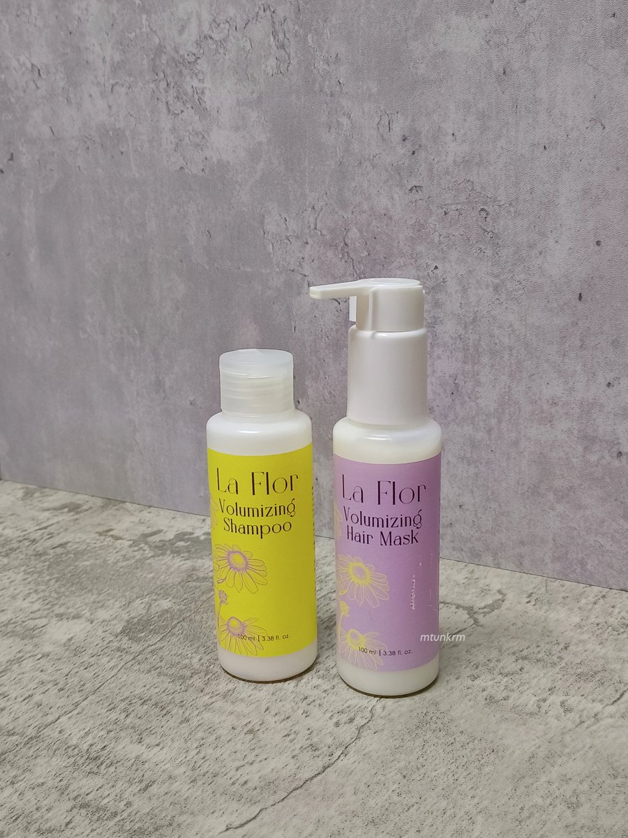 mtunkrm's tweet photo. Benda paling underrated tapi buat rambut nampak expensive.

Dulu rambut i selalu flat, now terus naik volume macam baru blowout dekat salon padahal cuci rumah je🫣

If you ada rambut flat or dandruff, this set is for you bestiee https://t.co/orRhc9Jcnu