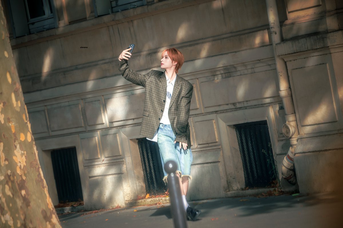 chrono_1002's tweet photo. 251004 🍂

#TWS #투어스 #247WithUs 
#KYUNGMIN #경민 
#TWSXCELINE #CELINESUMMER2026 https://t.co/0xRt3q6vYW