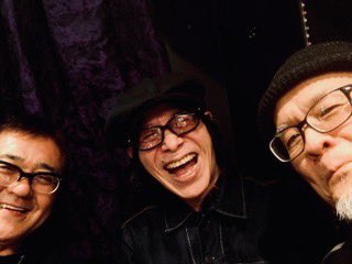 📣ポッドキャスト放送のお知らせ

11月28日から2回に分けて放送（後日配信アリ）されます。
どなたでもお聴きいただける🆓のラジオです！

「恭一、橋本さんとのポッドキャスト公開予定。
収録後打上げ。
この楽しそうな様子から楽しい内容が想像つくかと思います。」

audee.jp/news/show/1410…