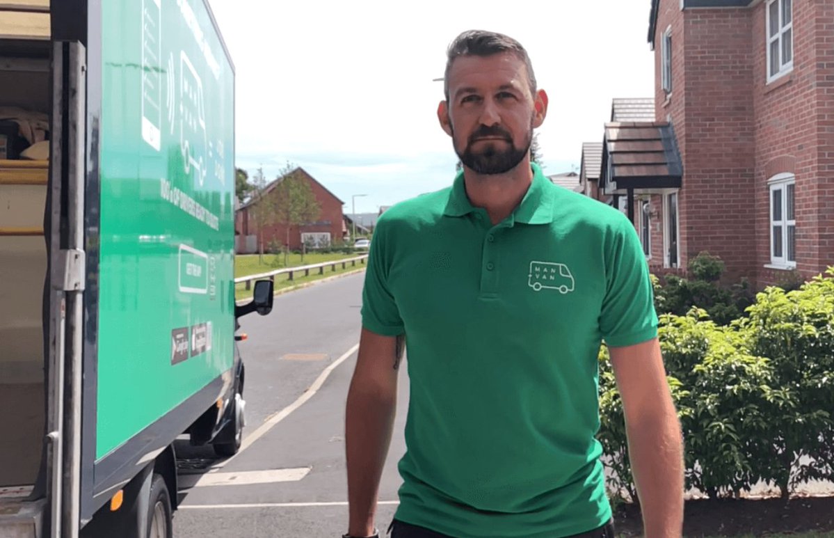 ManandV4n's tweet image. 🚀 Busy week? Get local drivers for same-day deliveries! 

📲 Download the app: 
🔗 App Store: apps.apple.com/gb/app/man-van… 
🔗 Google Play: play.google.com/store/apps/det… 

#BusinessDelivery #ManAndVanApp #ShopLocal #SameDayService
