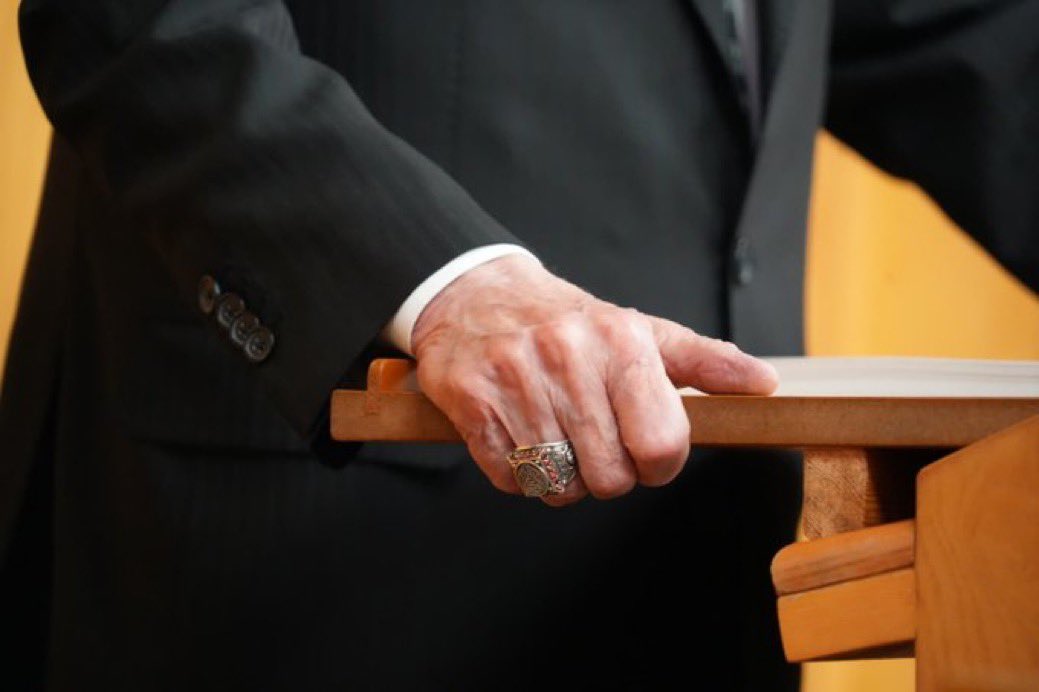 La Galibe İllallah (Allah’tan başka galip yoktur)"