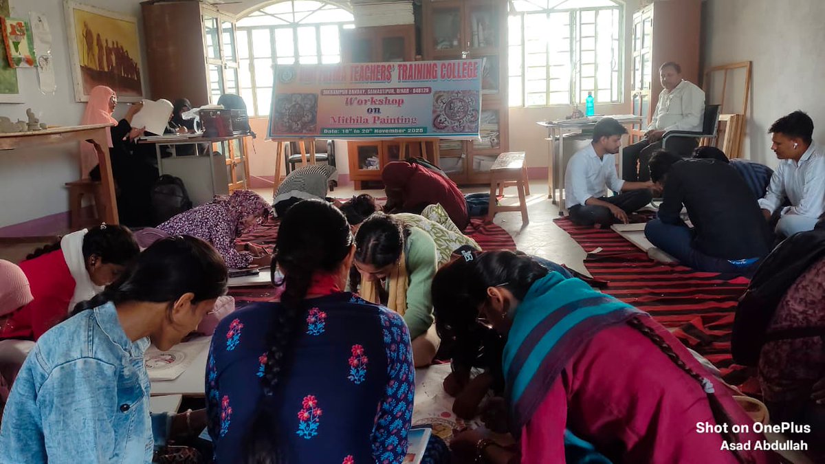 BibiColleg60854's tweet photo. #mithilapaintings
दिनांक 18 नवंबर 2025 को बीबी फातमा टीचर्स ट्रेनिंग कॉलेज, बिक्रमपुर बांदे, समस्तीपुर में मिथिला पेंटिंग पर एक तीन दिवसीय कार्यशाला का आयोजन किया गया है। https://t.co/LgcG9cb46h