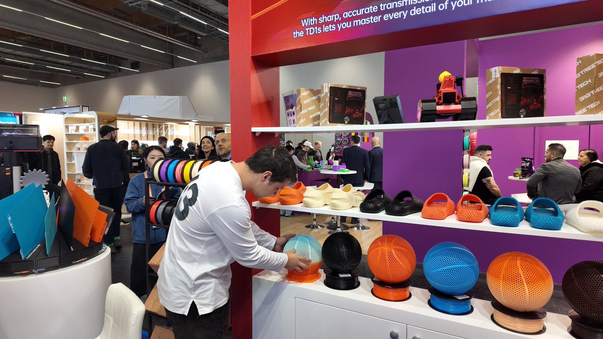 BigTreeTech's tweet image. 𝐃𝐚𝐲 𝟏 𝐚𝐭 𝐅𝐨𝐫𝐦𝐧𝐞𝐱𝐭! 🤩

🔥 What an amazing start!
Formnext is still in full swing - come visit our booth to 𝐞𝐱𝐩𝐥𝐨𝐫𝐞 𝐧𝐞𝐰 𝐩𝐫𝐨𝐝𝐮𝐜𝐭𝐬 𝐚𝐧𝐝 𝐞𝐧𝐣𝐨𝐲 𝐟𝐫𝐞𝐬𝐡 𝐝𝐢𝐬𝐜𝐨𝐮𝐧𝐭𝐬!

👂🏻 𝐒𝐡𝐚𝐫𝐞 𝐢𝐧 𝐭𝐡𝐞 𝐜𝐨𝐦𝐦𝐞𝐧𝐭𝐬 which products you’ve seen…