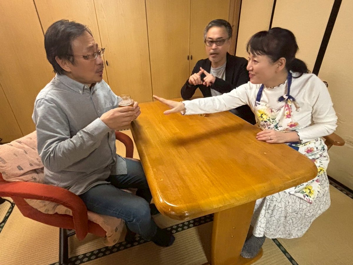 ぽっけフィルムの撮影で
再びチャコ姉との共演。
嬉しかった！
都度出てくる食事が最高！！
15時で終わりの僕は23時まで現場にいました。
キッチュ先輩はおもろ過ぎた！
呑みたいから次は電車で行く！！

#ぽっけフィルム
●Instagram 
instagram.com/pokkefilm

●youtube
youtube.com/@PokkeFilm