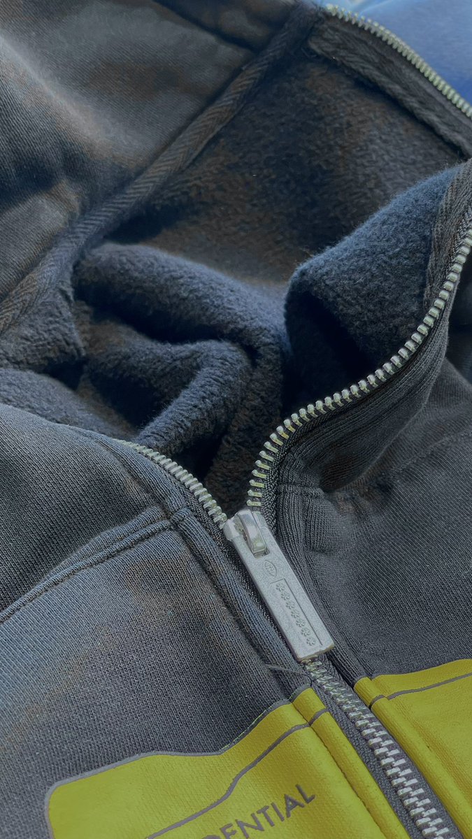 code_47l's tweet image. 47L初裏起毛

FILE_2025_4_ZIP_FILE_HOODIE_BLACK

code47l.stores.jp/items/69155916…

【11月20日 23:59:59〆切】

#code47l
#do_0001