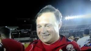 Tacobell_Loverx's tweet photo. El único presidente que bajo al campo a felicitar personalmente a nuestro muchachos, recuerdo como Tejada estaba en el suelo en llanto de la emoción y usted lo consoló

Sr Varela lo necesitamos de vuelta https://t.co/EUSEjibl23
