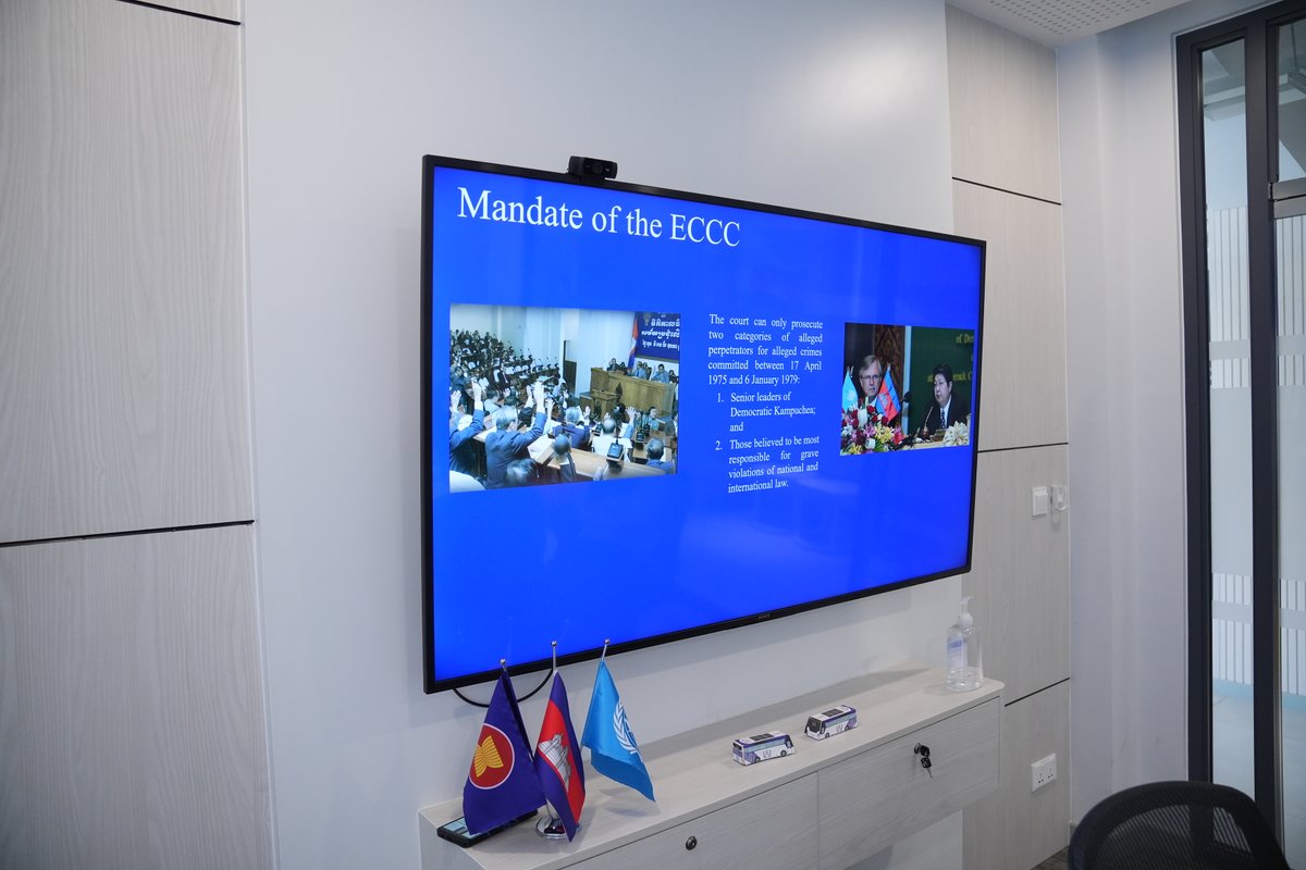 KRTribunal's tweet image. On the morning, November 15, 2025, ECCC  welcomed a group of ten students from the Master of program in Applied Conflict Transformation Studies (ACTS) program at the Paññāsāstra University of Cambodia (PUC) for a visit to the ECCC Resource Centre.
#ECCC #Peacebuilding