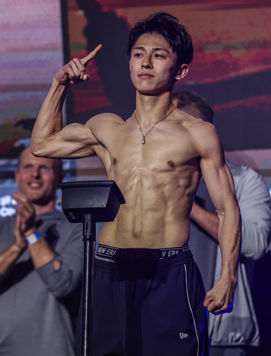 sskingmaster's tweet photo. タイで「サムライの血を持つムエタイ選手」と呼ばれている吉成名高の本当の恐ろしさは強さに隠れたイケメン度合いだと私は思っています。

雑誌社の皆様！！

オファー待ってます！

#吉成名高 https://t.co/vSkOylStqg