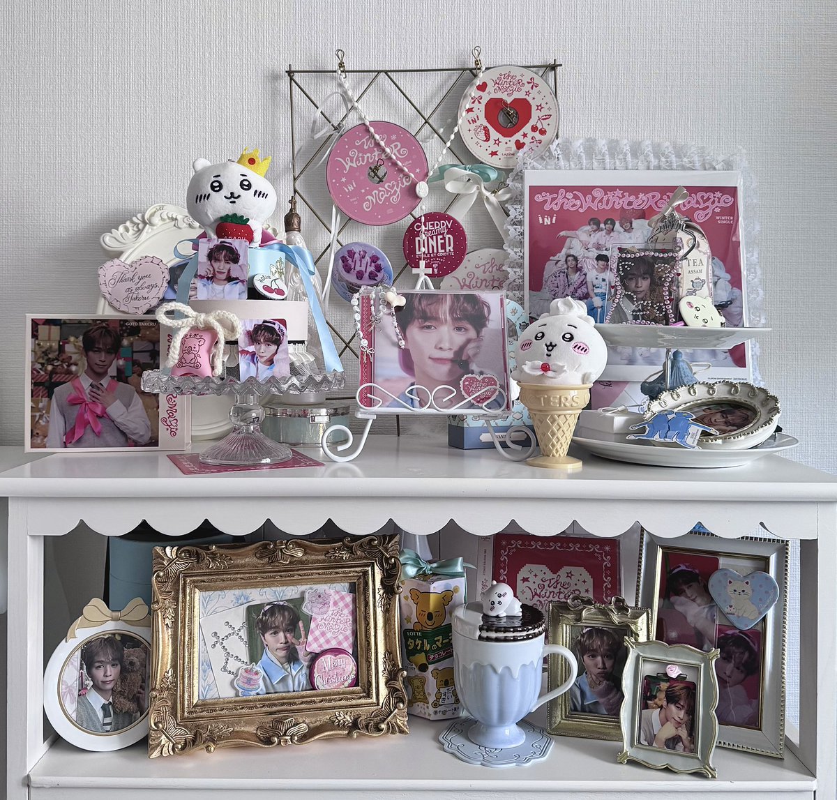 goto_takepi_'s tweet image. .⠀⠀⠀⠀⠀⠀⠀⣀⠀⠀⠀⠀⠀⠀⠀
⠀⠀⠀⠀⠀⢠⣾⣟⣿⡄⠀⠀⠀⠀⠀
⠀⠀⣀⣀⡀⣼⣿⠛⠋⠀⠀⠀
⠀⢾⣟⣩⣿⣇⠙⠻⠶⠤⠶⢴⣤⡀
⠀⠈⠿⠟⢉⡿⠁⠀⠀⠀⠀⠀⢸⣷⠀
⢠⡖⠛⠛⠟⠁⠀⠀⠀⠀⠀⠀⠈⠋⠁
⠸⡷

ウィンマジ期、何もかもが可愛いから推し棚も盛り上がってらぁ🎶🎂🎁