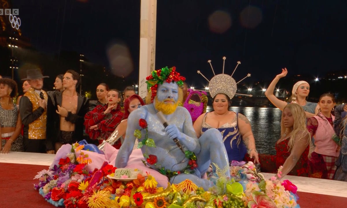 <a href="/EstebanMathurin/">Esteban</a> <a href="/EmmanuelMacron/">Emmanuel Macron</a> And this is "approved for all ages" content. As declared by Quai d'Orsay.