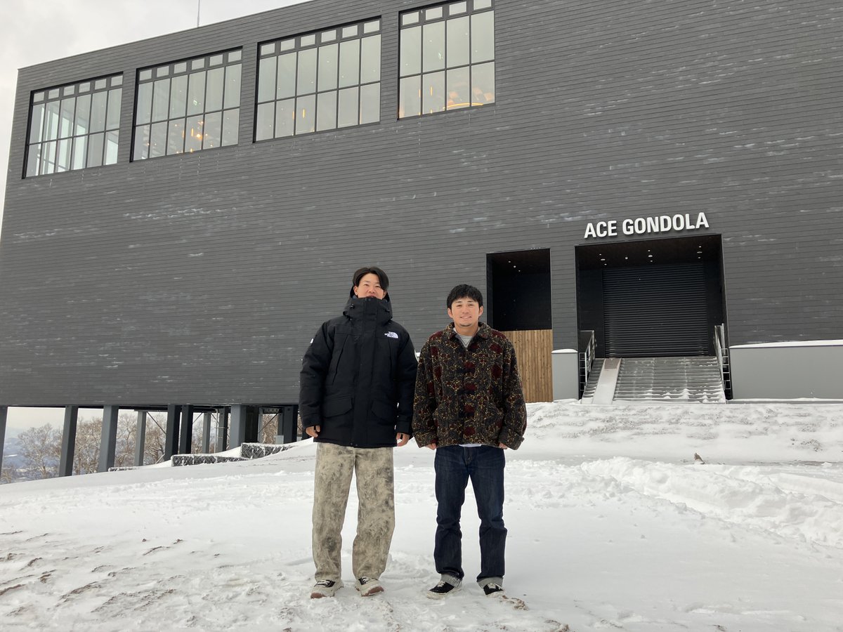 FightersPR's tweet image. #北海道応援大使プロジェクト

#上川畑大悟 選手と #吉田賢吾 選手は、倶知安町のグランヒラフスキー場を訪問👀
スノボを嗜むという上川畑選手は興味津々🏂

#留寿都村 #倶知安町

#lovefighters