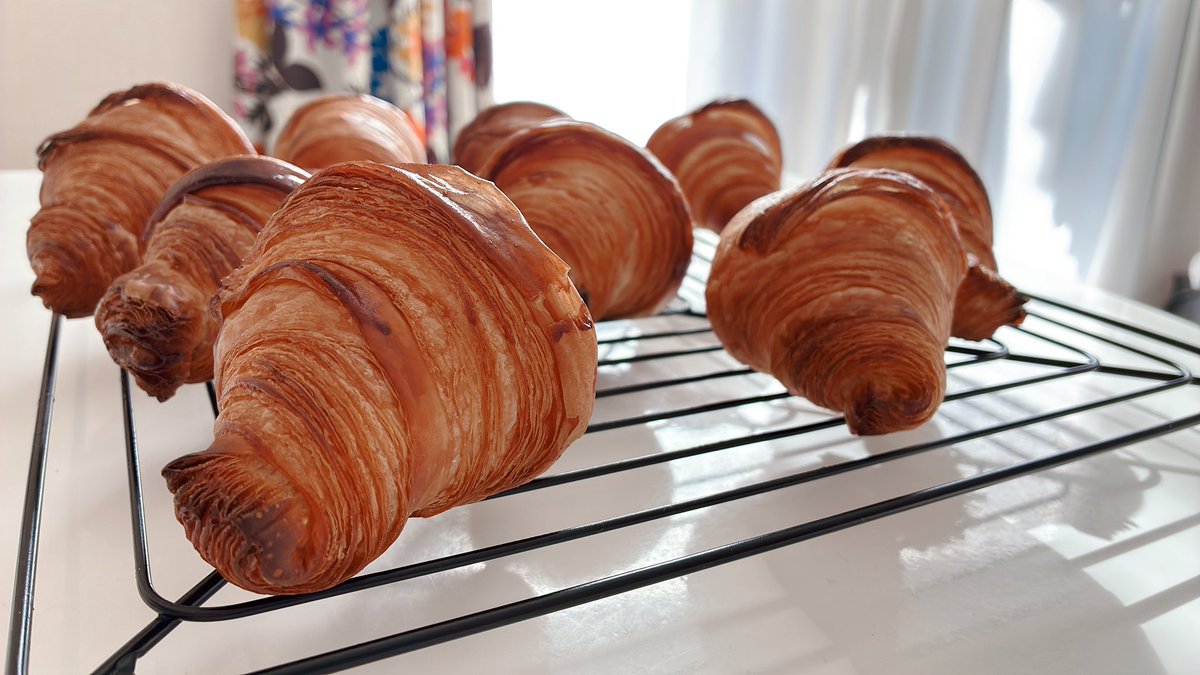 誰か近所に住んでよ〜クロワッサン練習始まりました
今季第1弾🥐いかが〜？？😬