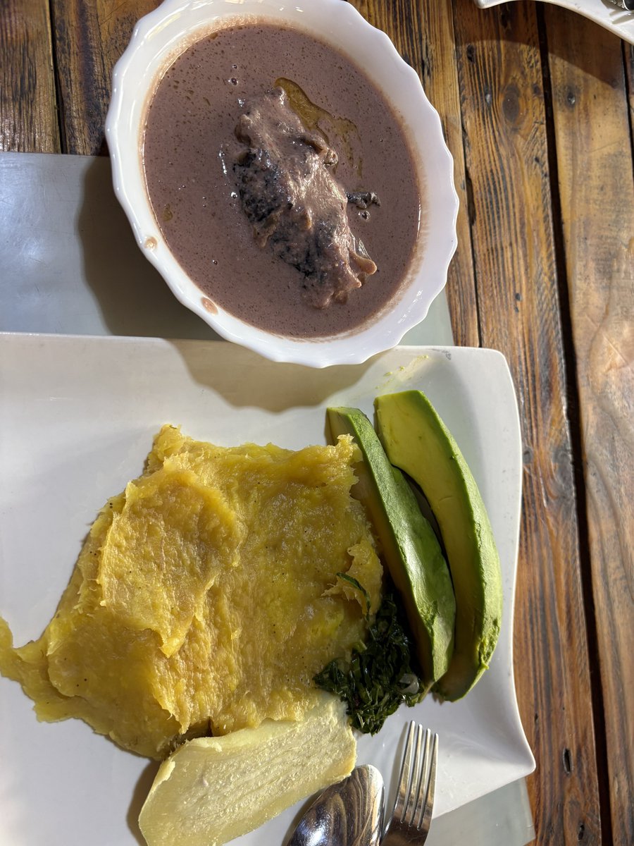 HarbaStoreUG's tweet photo. @ThaEuropeanLad Ugandan food! https://t.co/m4PoOK7FoJ