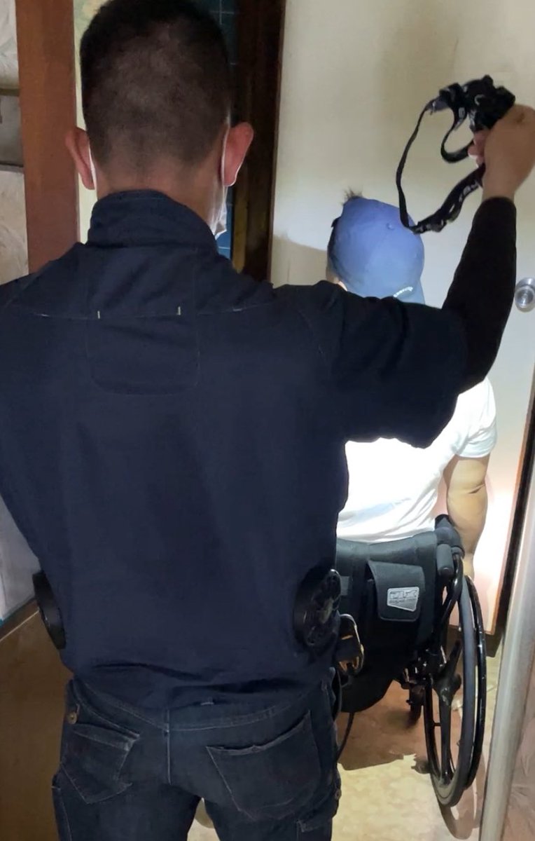 36____mimu's tweet image. 車椅子ユーザーの先輩に協力してもらってバリアフリー工事の確認👩‍🦽