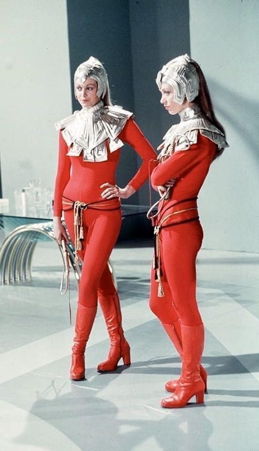 『SPACE1999』第44話「植民地衛星エントラの悪夢」に登場するキャラクター。

ドキッとしますよね。まるで「ウルトラセブン」みたいなデザイン。
＃特撮