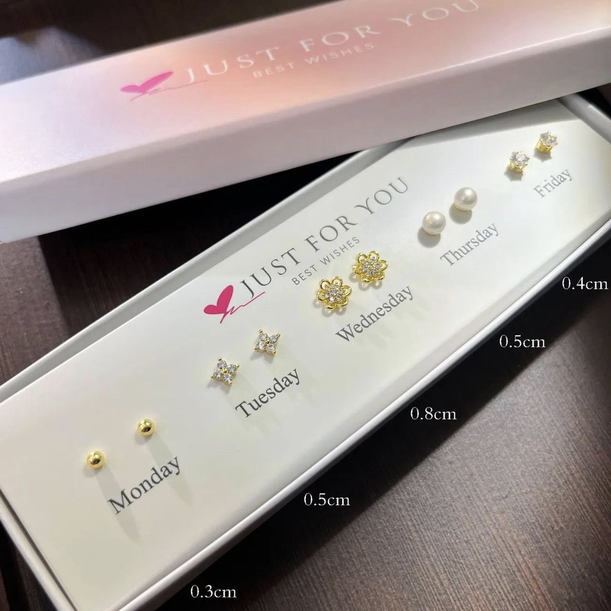 ruby_marilynd's tweet image. Frame 1: GHC 150
Frame 2: GHC 140
Frame 3: GHC 150
Frame 4: GHC 120

Please dm/call/whatsapp 0202666624