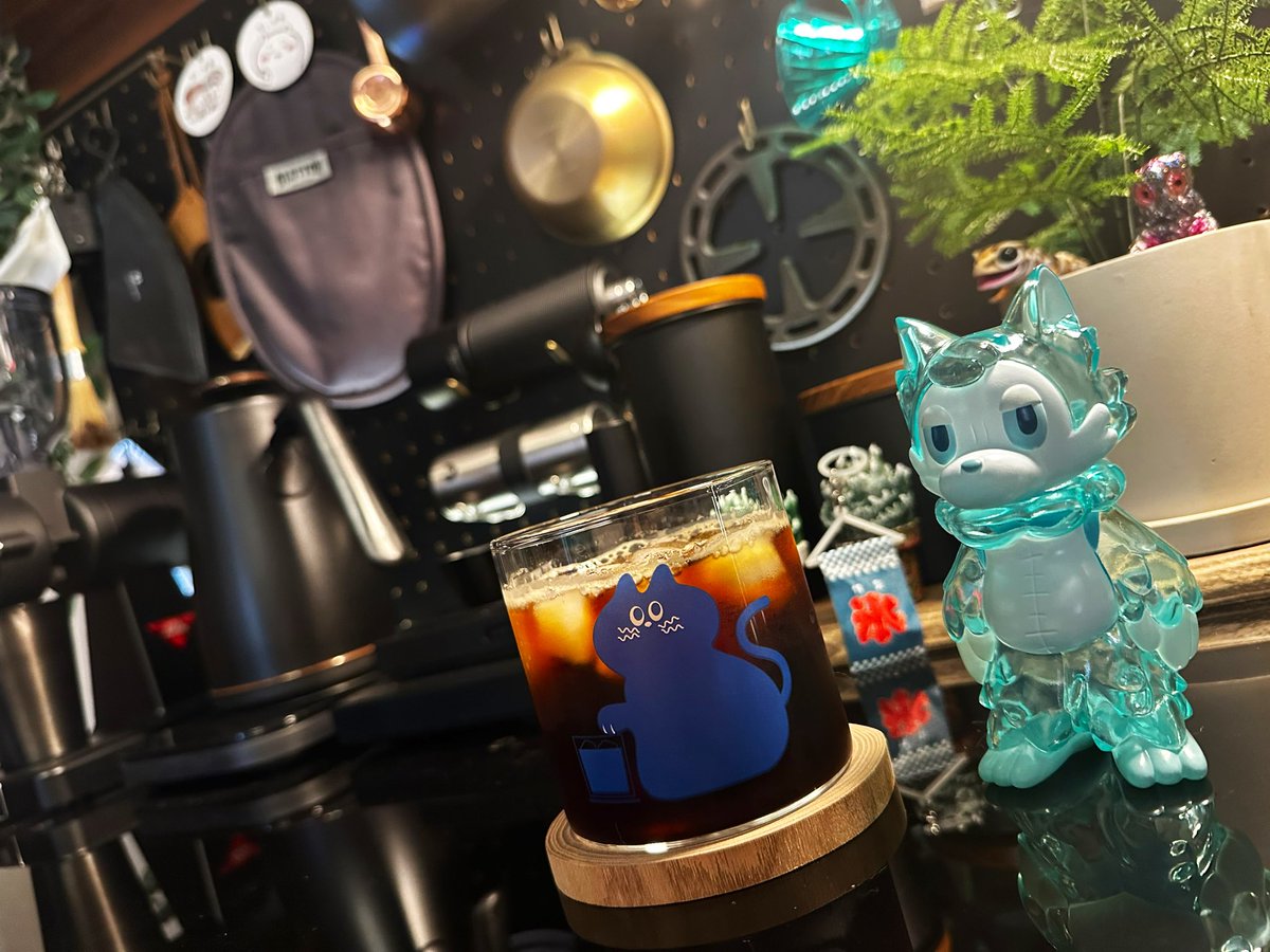 pekori_pekorin's tweet image. 今日のコーヒー☕️
お供はオオカミくん🐺
#あらいきりこ