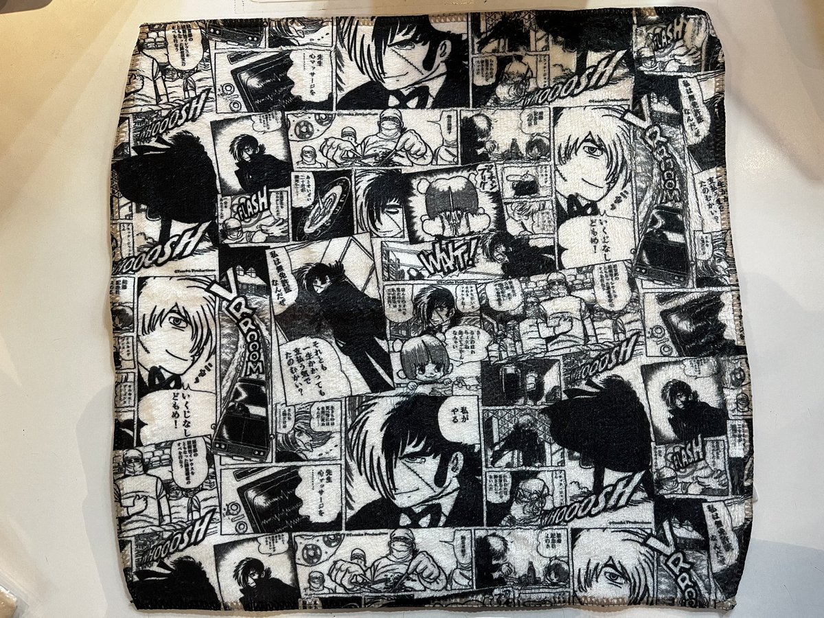 #ブラックジャック グッズ販売中🩺🎀

本日11/19はブラック・ジャックの連載が開始された日です！1973年に週刊少年チャンピオンにて連載開始されました。

✔️サコッシュ 税込¥2420
✔️マグカップ 税込¥1650
✔️ハンドタオル 各種税込¥968

サコッシュはTOKYO ATOM限定商品です❕

#手塚治虫