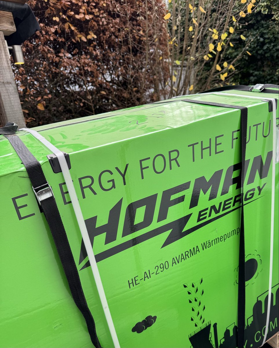 Bei uns ist gestern die Wärmepumpe angekommen. 2780 Euro. Bestellt letzte Woche Donnerstag im Somnerschlussverkauf. Kein Energieberater, keine Subventionen, Selbstaufbau.