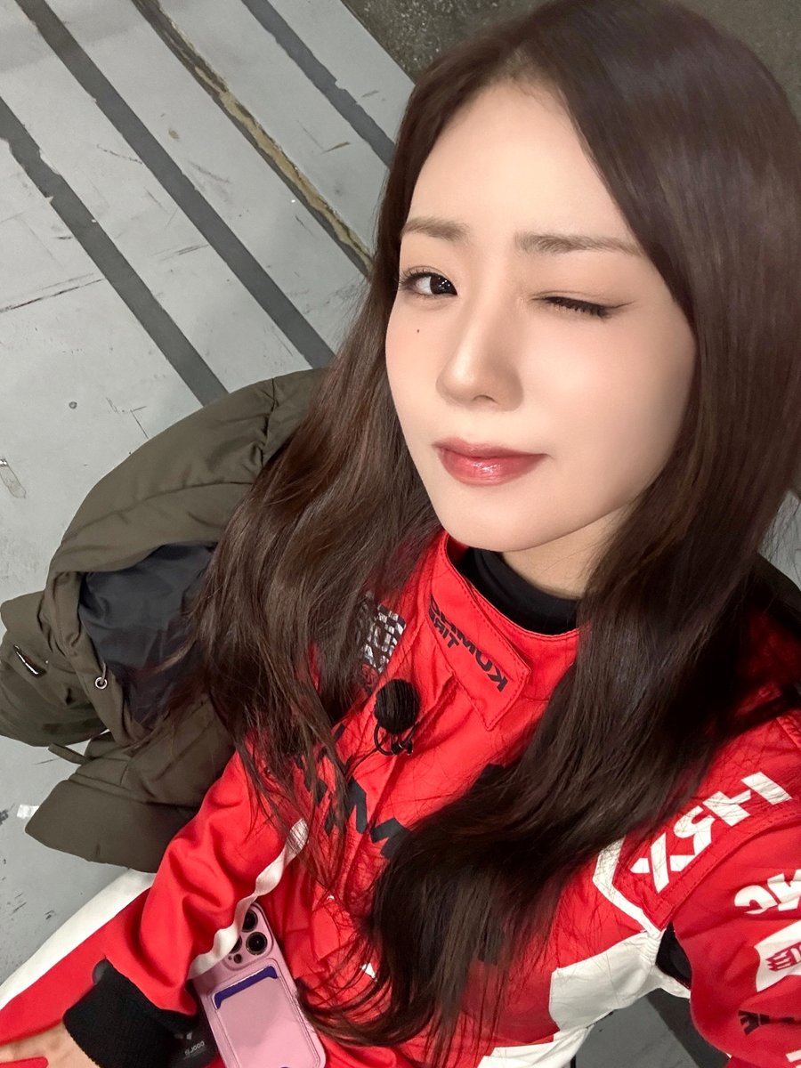 Apink_2011's tweet image. [📺]

잠시 후 12시!

TVING &amp;lt;슈퍼레이스 프리스타일&amp;gt;에
보미가 출연합니다 🥰

#에이핑크 #Apink
#윤보미 #보미 #BoMi