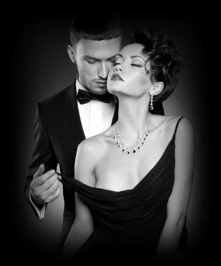 پرخار ہے تکلم کچھ عادتیں بری ہیں
لوگوں سے یہ کہہ رہا ہوں میں پارسا نہیں ہوں